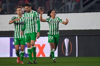 El mexicano Diego Lainez anotó su primer gol con el conjunto español al minuto 89 cuando tomó un rebote dentro del área. (Especial)