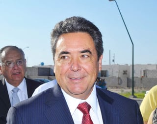 Torres López, gobernador de Coahuila de enero a noviembre del 2011, es acusado en Estados Unidos de lavado de dinero y fraude bancario por unos 2,7 millones de dólares en relación con cuentas bancarias abiertas en Texas para enviar fondos a bancos de las Bermudas. (ARCHIVO)