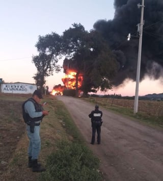 Protección Civil de Puebla informó sobre el incendio en el ducto. (TWITTER) 
