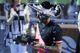 El año pasado, la 'Torre de Tandil' logró su primer título en Acapulco al vencer a Dominic Thiem, Alexander Zverev y Kevin Anderson. (Especial)