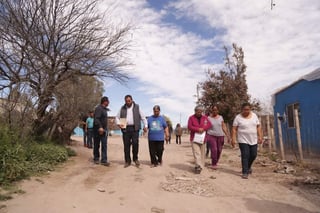 Con el programa 'Caminando por tu barrio', se busca involucrar a los ciudadanos en acciones de limpieza y mejora en su entorno. (EL SIGLO DE TORREÓN)