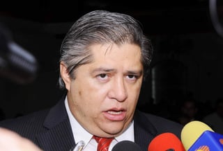 La renuncia se presenta horas después de que el delegado del Gobierno federal en Coahuila, Reyes Flores Hurtado, calificó como irresponsable. (ESPECIAL)