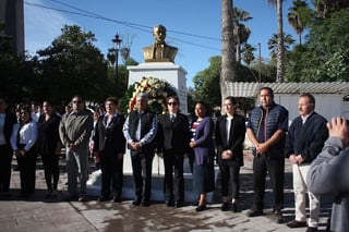 Autoridades de San Pedro organizaron un acto cívico para recordar un aniversario más de la muerte de Francisco I. Madero. (EL SIGLO DE TORREÓN)