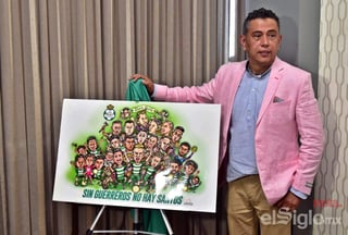 El afamado caricaturista 'Guayo' Valenzuela mostró ayer caricatura de los Guerreros. (Erick Sotomayor)
