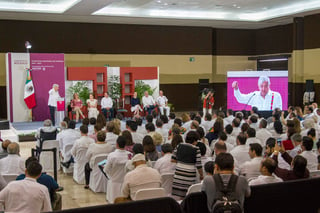 El Presidente deMéxico, AndrésManuel López Obrador y el secretario de Turismo, Miguel Torruco, presentaron la Estrategia Nacional de Turismo 2019-2024 en Chetumal, Quintana Roo. (NOTIMEX)
