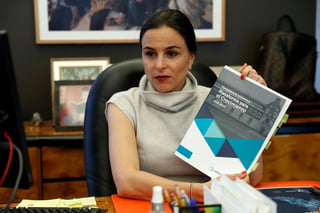La Comisión Federal de Competencia Económica que dirige Alejandra Palacios multó a una integrante del Buró de Crédito para impedir la entrada de Círculo de Crédito al mercado. (ARCHIVO)