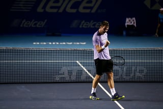 El tenista suizo Stanislas Wawrinka se impuso ayer 6-4, 7-6 a Ryan Harrison, para avanzar a la siguiente ronda.