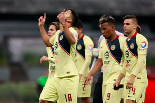 Jugadores del América en festejo durante el juego de los octavos de final del Clausura 2019 de la Copa MX en el Estadio Azteca.