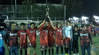 El equipo Rojo del Colegio Los Ángeles se llevó el campeonato en la categoría de Asqueles.