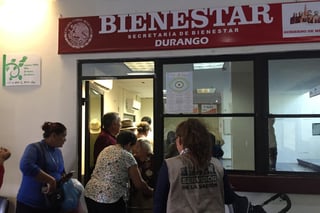 Uno de los módulos fijos del programa de Bienestar se encuentra al interior de la Presidencia Municipal de Gómez Palacio. (EL SIGLO DE TORREÓN)