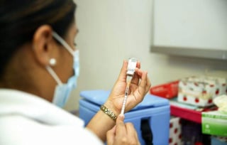 Se tiene un avance del 90 por ciento de vacunación contra la influenza. (ARCHIVO)