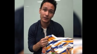 Markin López, rechaza regalo de Tigres por ser hincha de Santos Laguna. (ESPECIAL) 
