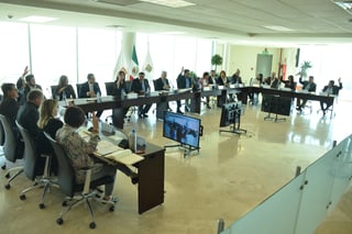 Durante la sexta sesión ordinaria, también se aprobaron reformas al Reglamento Interior de la Contraloría del Municipio de Torreón y se autorizó la entrega de un estímulo fiscal al DIF Municipal. (FERNANDO COMPEÁN)