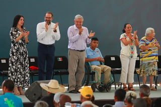  La Conferencia Nacional de Gobernadores (Conago) alista un pronunciamiento para pedir al presidente Andrés Manuel López Obrador que intervenga para que cesen los abucheos a mandatarios estatales durante sus eventos de gobierno. (ARCHIVO)