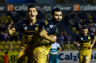 Amaury Escoto marcó el primer gol de 'El Gran Pez' ante el cuadro de Zacatepec. (Especial)