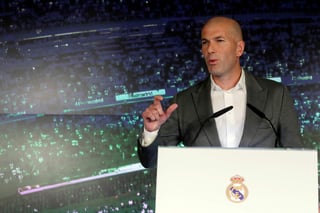 Zidane toma el cargo de inmediato tras destitución de Santiago Solari como timonel merengue.
