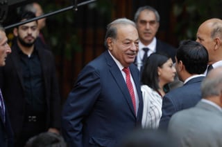 En la imagen aparece el empresario Carlos Slim catalogado el quinto hombre más rico del mundo que asistió al informe de los primeros 100 días de Andrés Manuel López Obrador. (ARCHIVO)