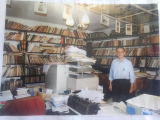 Mi biblioteca privada: aquí escribí decenas de libros. Foto: 1997, José León Robles de la Torre.