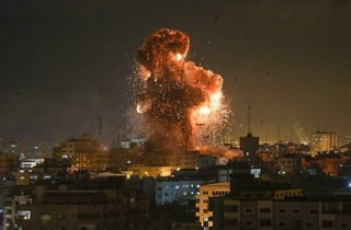 La ofensiva se produce luego que la noche del jueves dos cohetes fueron disparados desde Gaza hacia el centro de Israel, en una acción que el ejército israelí atribuyó al grupo yihadista Hamás, reportó el diario The Jerusalem Post.(ARCHIVO)
