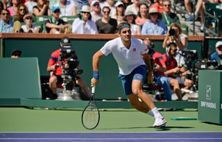 Roger Federer durante el partido contra Hubert Hurkacz por los cuartos de final del Abierto de Indian Wells.