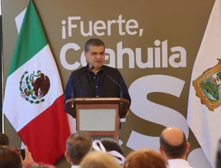 Miguel Ángel Riquelme Solís, gobernador del estado.