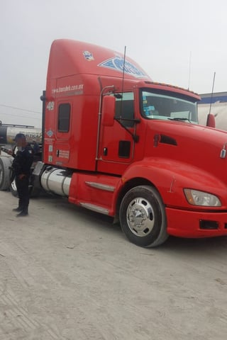 Elementos de la DSPM de Gómez Palacio recuperaron el vehículo y lo pusieron a disposición del Ministerio Público. (EL SIGLO DE TORREÓN) 