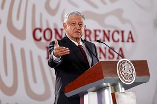 Aseguran que el presidente Andrés Manuel López Obrador estableció en el punto seis, de los diez compromisos por la educación, que enviaría una iniciativa de reforma a las leyes que contravengan los derechos laborales de los docentes. (ARCHIVO) 