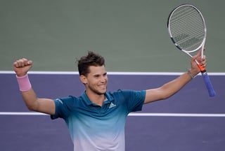El austriaco Dominic Thiem festeja tras conquistar el Masters de Indian Wells al derrotar al suizo Roger Federer, en la final de hombres del torneo, en Indian Wells, California.