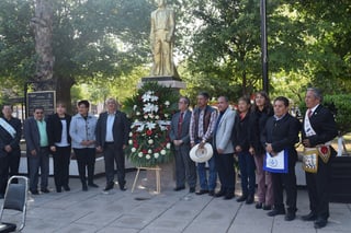 Ayer se conmemoró el natalicio de Benito Juárez, la Expropiación Petrolera y los 79 años de existencia del Instituto 18 de Marzo. (EL SIGLO DE TORREÓN)