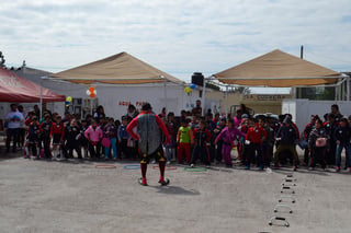 Inician en Simas de San Pedro con una serie de actividades con motivo de la celebración del Día Mundial del Agua, en la cual los niños de varias escuelas se convirtieron en guardianes del agua. (EL SIGLO DE TORREÓN/CLAUDIA LANDEROS)