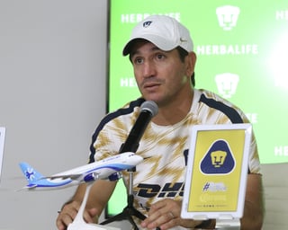 El entrenador de los Pumas de la UNAM, Bruno Marioni.