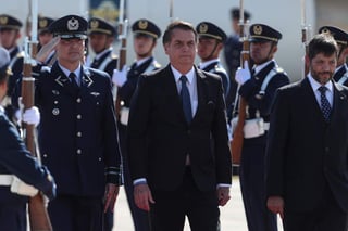 Entre las actividades que mantendrá el presidente brasileño se encuentra un almuerzo oficial organizado por el presidente de Chile, Sebastián Piñera, en el Palacio de La Moneda, en honor a Bolsonaro. (EFE)