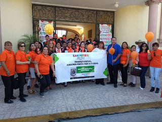 En la marcha participaron empleados municipales, regidores integrantes del Cabildo sampetrino, así como adolescentes de algunas escuelas secundarias del municipio. (EL SIGLO DE TORREÓN) 