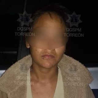 La Dirección de Seguridad Pública de la ciudad de Torreón, informó sobre la detención de una mujer identificada como Blanca de 23 años de edad, quien es señalada por su probable participación en el delito de procesión de droga.  (EL SIGLO DE TORREÓN)