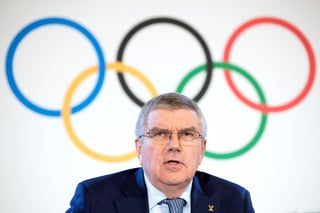 El presidente del Comité Olímpico Internacional (COI), Thomas Bach, participa ayer en una rueda de prensa en la segunda jornada de un encuentro de la directiva del COI en Lausana, Suiza.