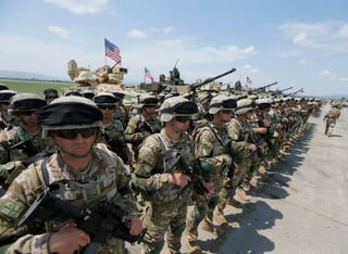 La Casa Blanca pretende impedir que los transexuales puedan prestar servicio en las Fuerzas Armadas. (ARCHIVO)