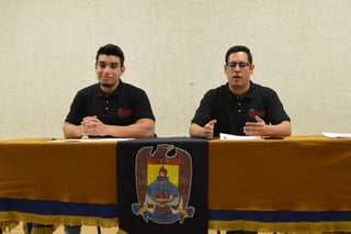 Estudiantes de la carrera de Ciencias de la Comunicación de la UAdeC en Torreón buscan promover la activación física y los hábitos saludables entre la población. (ROBERTO ITURRIAGA)