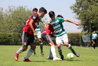 La Sub-17 de Santos Laguna cayó ayer por marcador de 3-0 ante los Rojinegros, en el encuentro disputado en Guadalajara.