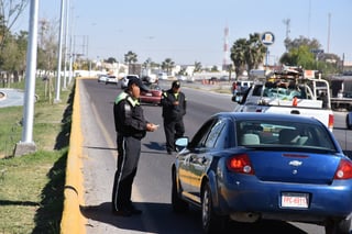 La Dirección de Tránsito y Vialidad suspendió las revisiones del programa Cero Tolerancia; da prioridad al auxilio vial en las calles.