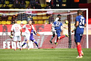 Mónaco se atascó en cuanto encajó, a los veinte minutos, el gol de Enzo Crivelli que terminó por dar los tres puntos a los visitantes. (Especial)