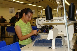 Continúa la Cámara Nacional de la Industria del Vestido ofreciendo cursos de capacitación en sus instalaciones. (EL SIGLO DE TORREÓN)