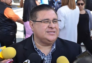 Sergio Lara Galván, secretario del Ayuntamiento, aclaró las dudas de los empresarios acerca de la fusión de Desarrollo Económico. (ARCHIVO) 