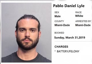 Ficha. La fotografía del arresto del actor Pablo Lyle fue dada a conocer en redes sociales. (ESPECIAL)