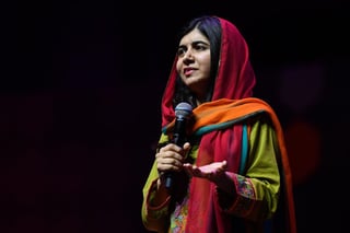 Cabe recordar que a sus 11 años, Malala se convirtió en una blogger anónima para la BBC al escribir sobre la vida de los talibanes en el valle de Swat en Pakistán. A los 15 sufrió un atentado por un grupo terrorista. (ARCHIVO)