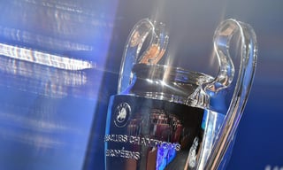 La UEFA Champions League verá reanudada la acción este mes de abril con las series de cuartos de final. (AP)