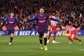 Lionel Messi comandó un contragolpe en el que él mismo cerró la cuenta para el Barcelona durante el duelo ante Atlético de Madrid. (Especial)