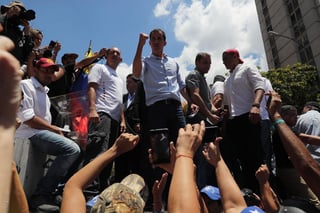 Ante miles de simpatizantes, el líder opositor resaltó que esta 'fase definitiva' que forma parte de lo que también ha llamado como 'Operación Libertad', busca articular a sus simpatizantes en las comunidades de Venezuela para incrementar la presión. (EFE)