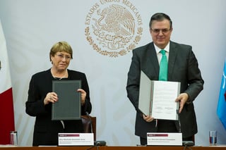 La Secretaría de Relaciones Exteriores (SRE) y la Oficina del Alto Comisionado de las Naciones Unidas para los Derechos Humanos firmaron un acuerdo de asesoría y asistencia técnica para la Comisión de la Verdad en el Caso Ayotzinapa. (NOTIMEX)