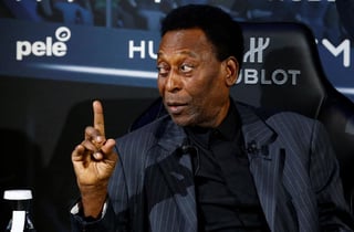 Pelé estuvo de visita en Francia donde visitó a Mbappé.