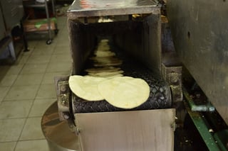 Industriales de la tortilla podrían incrementar el precio hasta 17 pesos por kilo en Lerdo.